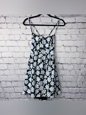 Lulu’s Your Biggest Crush Black and Blue Floral Backless Tie Mini Dress Size XS